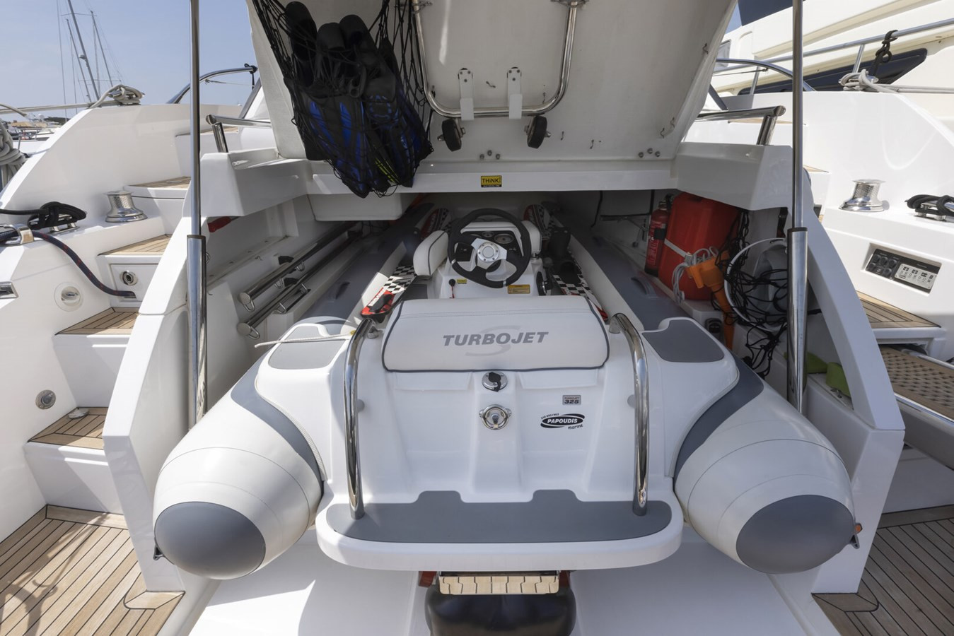 https://arconyachts.ams3.digitaloceanspaces.com/134521/conversions/large_3803871-optimize.jpg