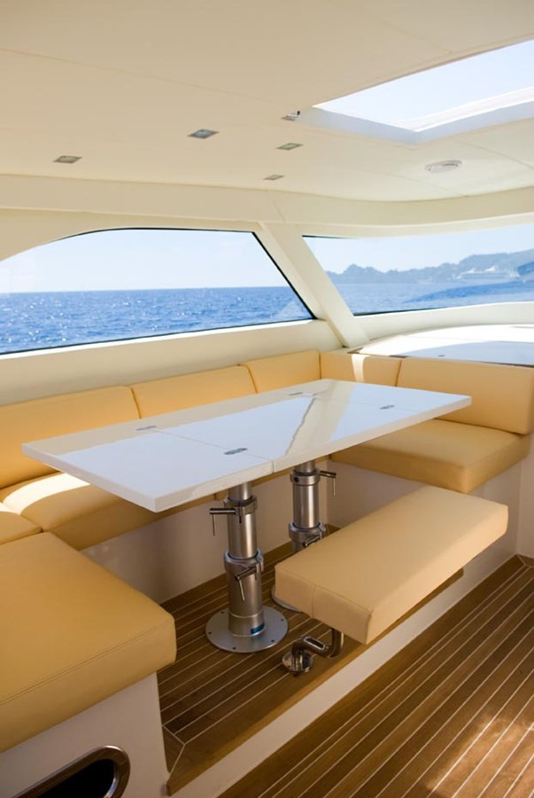 https://arconyachts.ams3.digitaloceanspaces.com/134577/conversions/large_4623420-optimize.jpg