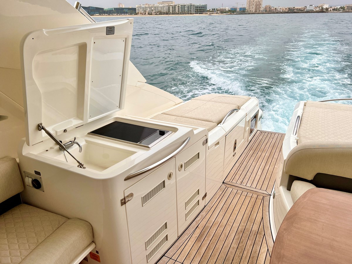 https://arconyachts.ams3.digitaloceanspaces.com/134624/conversions/large_4300832-optimize.jpg