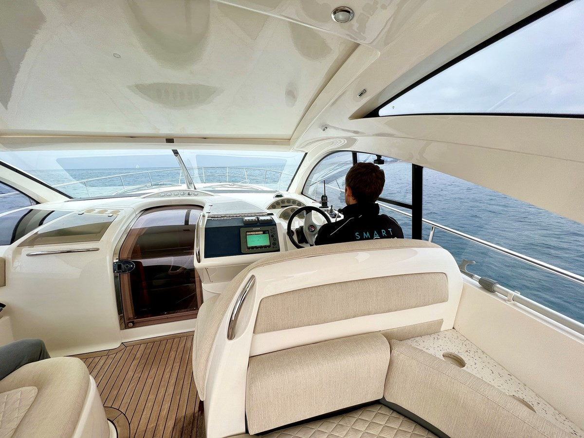https://arconyachts.ams3.digitaloceanspaces.com/134636/conversions/large_4300835-optimize.jpg