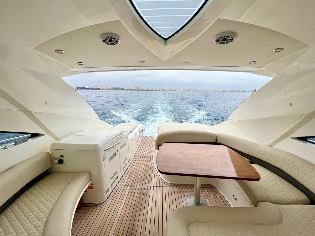 https://arconyachts.ams3.digitaloceanspaces.com/134638/conversions/large_4300837-optimize.jpg