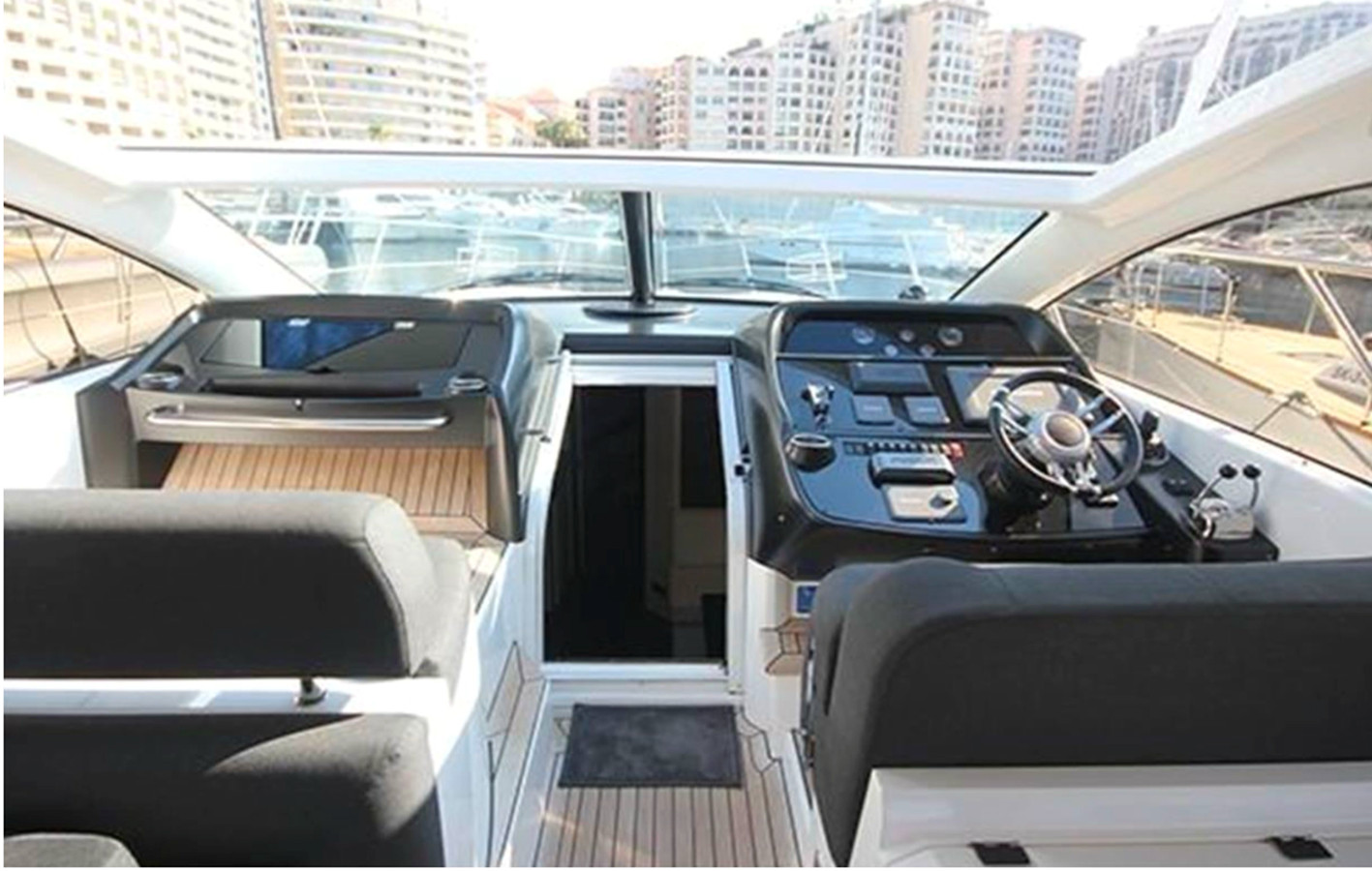 https://arconyachts.ams3.digitaloceanspaces.com/134661/conversions/large_4763438-optimize.jpg