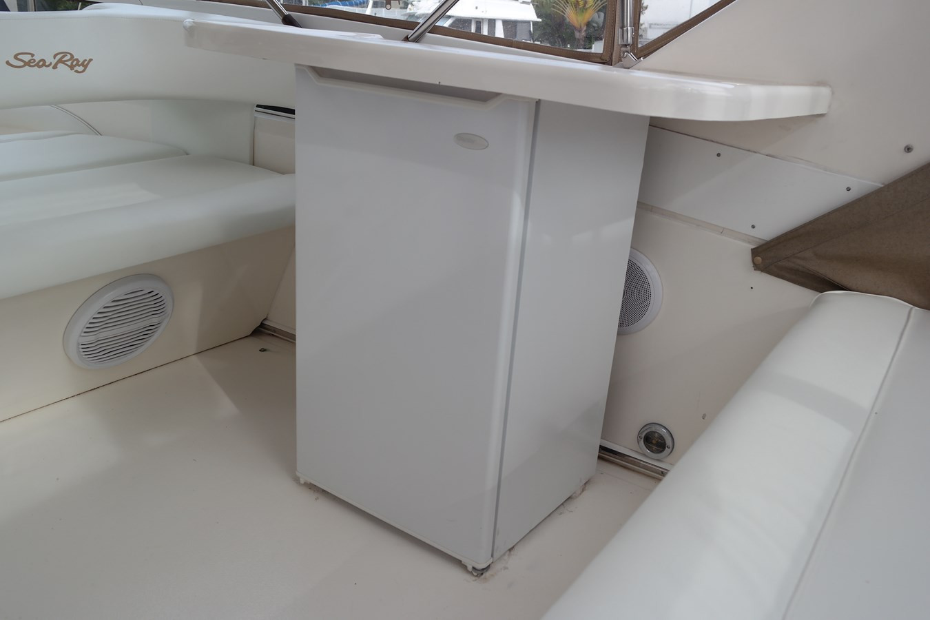 https://arconyachts.ams3.digitaloceanspaces.com/134697/conversions/large_4480305-optimize.jpg