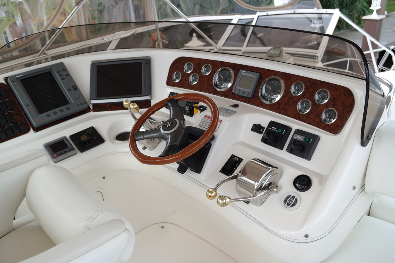 https://arconyachts.ams3.digitaloceanspaces.com/134702/conversions/large_4480299-optimize.jpg
