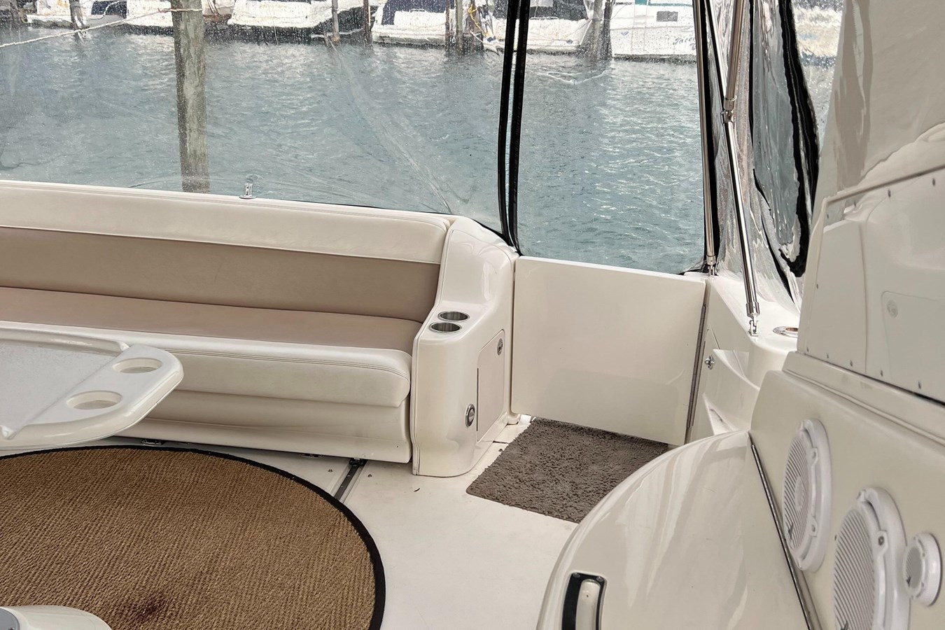 https://arconyachts.ams3.digitaloceanspaces.com/134704/conversions/large_4116808-optimize.jpg