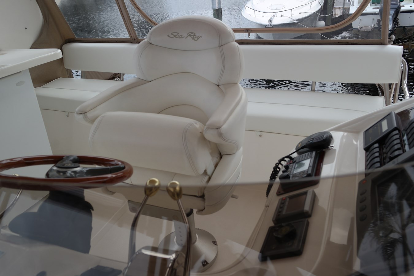 https://arconyachts.ams3.digitaloceanspaces.com/134719/conversions/large_4480302-optimize.jpg