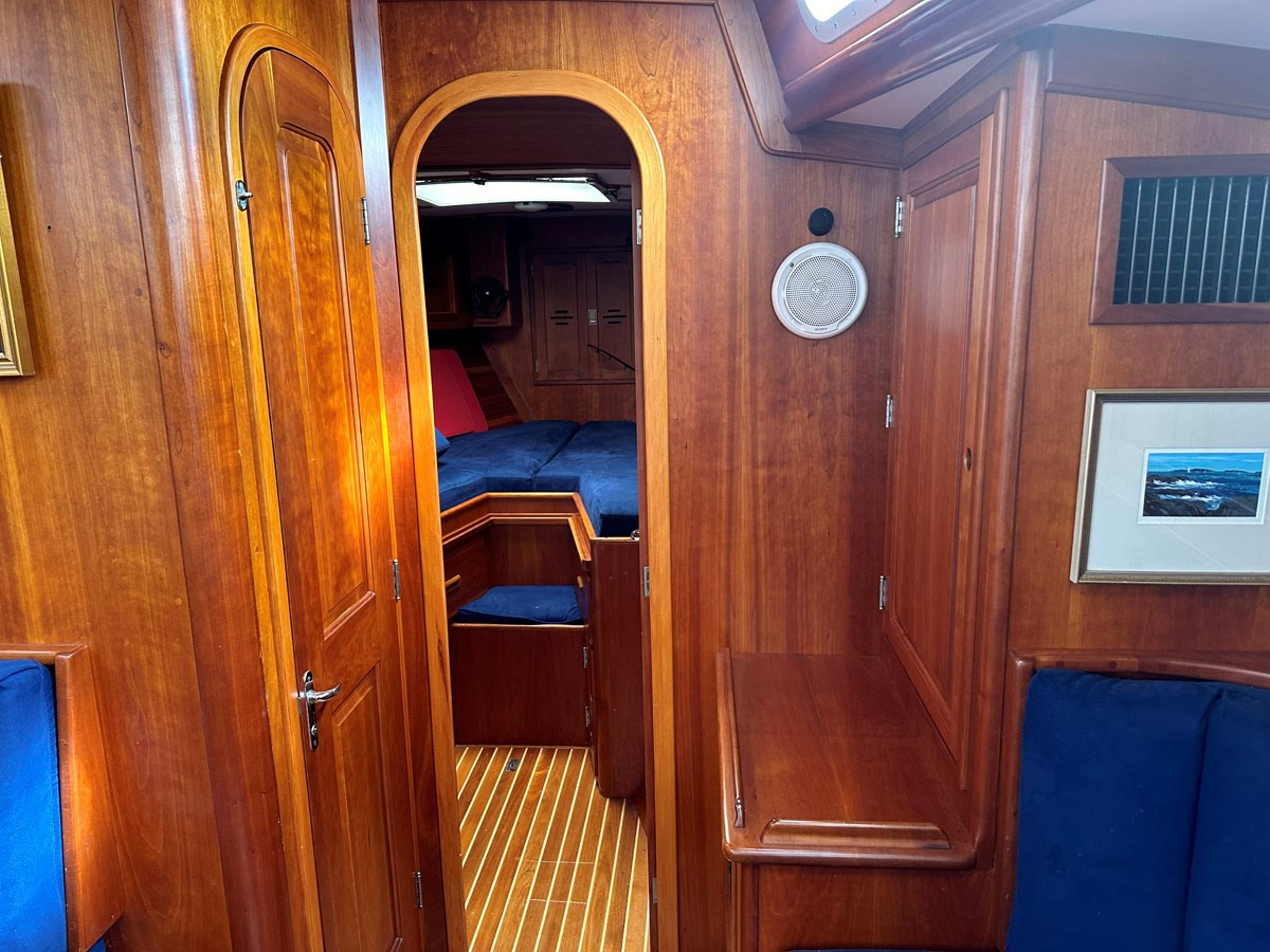 https://arconyachts.ams3.digitaloceanspaces.com/134811/conversions/large_4449795-optimize.jpg
