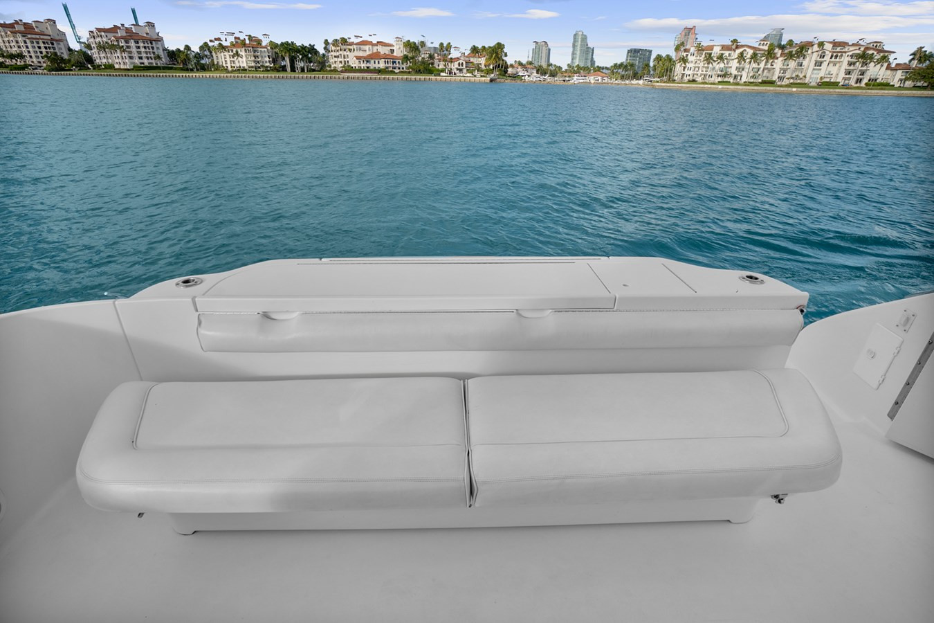 https://arconyachts.ams3.digitaloceanspaces.com/134886/conversions/large_4530648-optimize.jpg