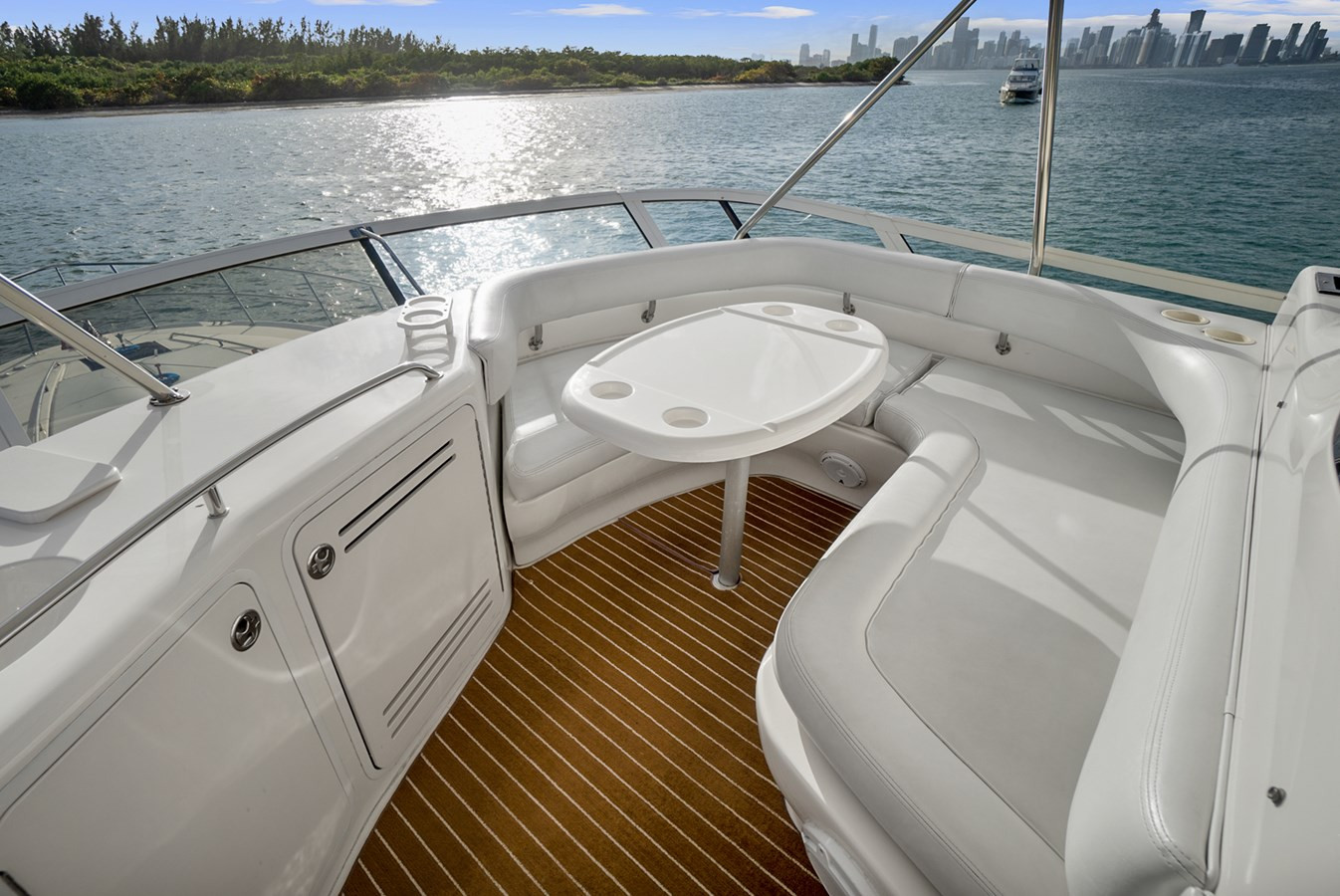 https://arconyachts.ams3.digitaloceanspaces.com/134892/conversions/large_4530651-optimize.jpg