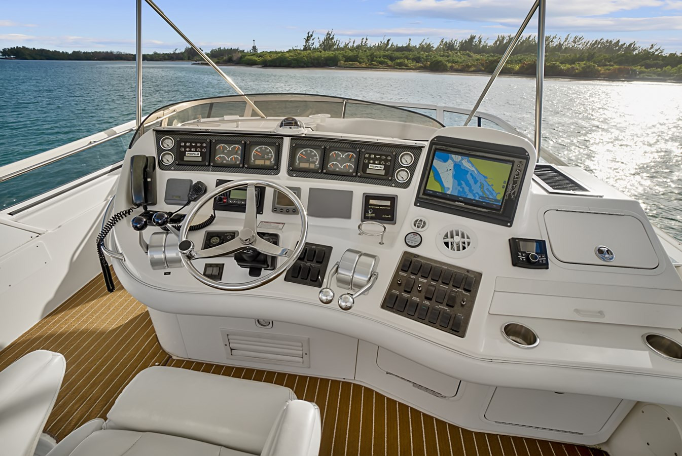 https://arconyachts.ams3.digitaloceanspaces.com/134894/conversions/large_4530652-optimize.jpg