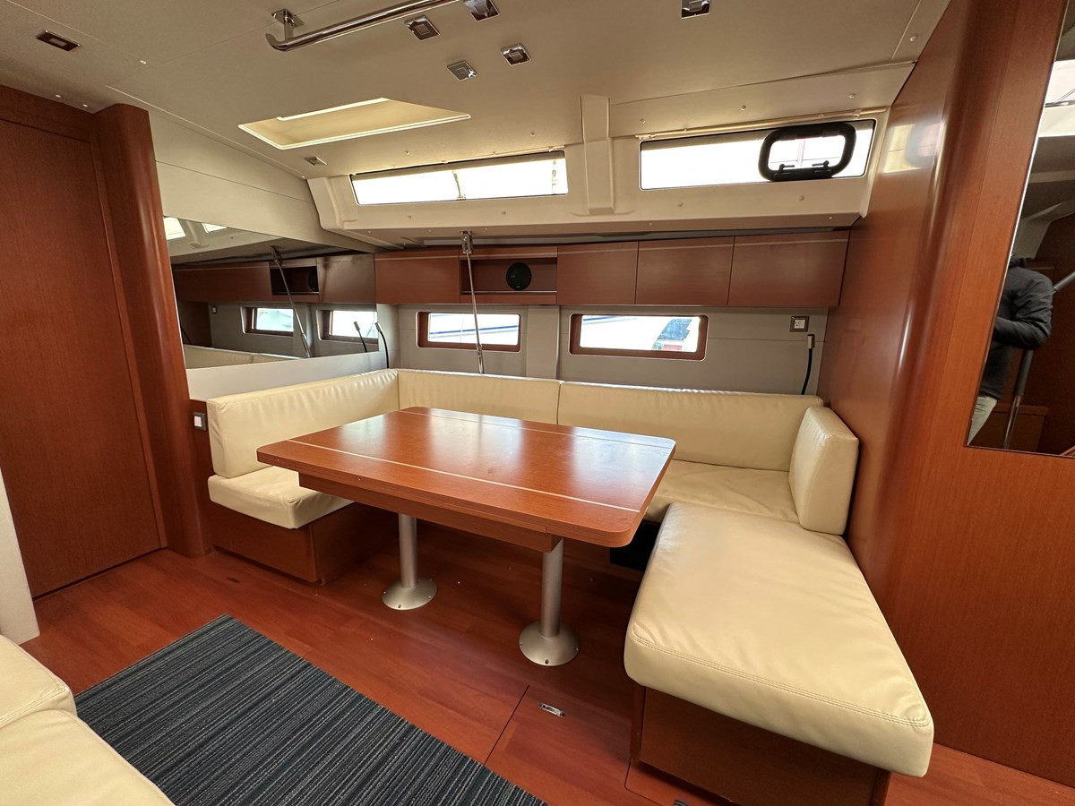 https://arconyachts.ams3.digitaloceanspaces.com/134935/conversions/large_4653249-optimize.jpg