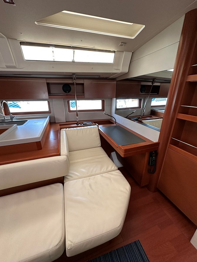 https://arconyachts.ams3.digitaloceanspaces.com/134947/conversions/large_4653240-optimize.jpg