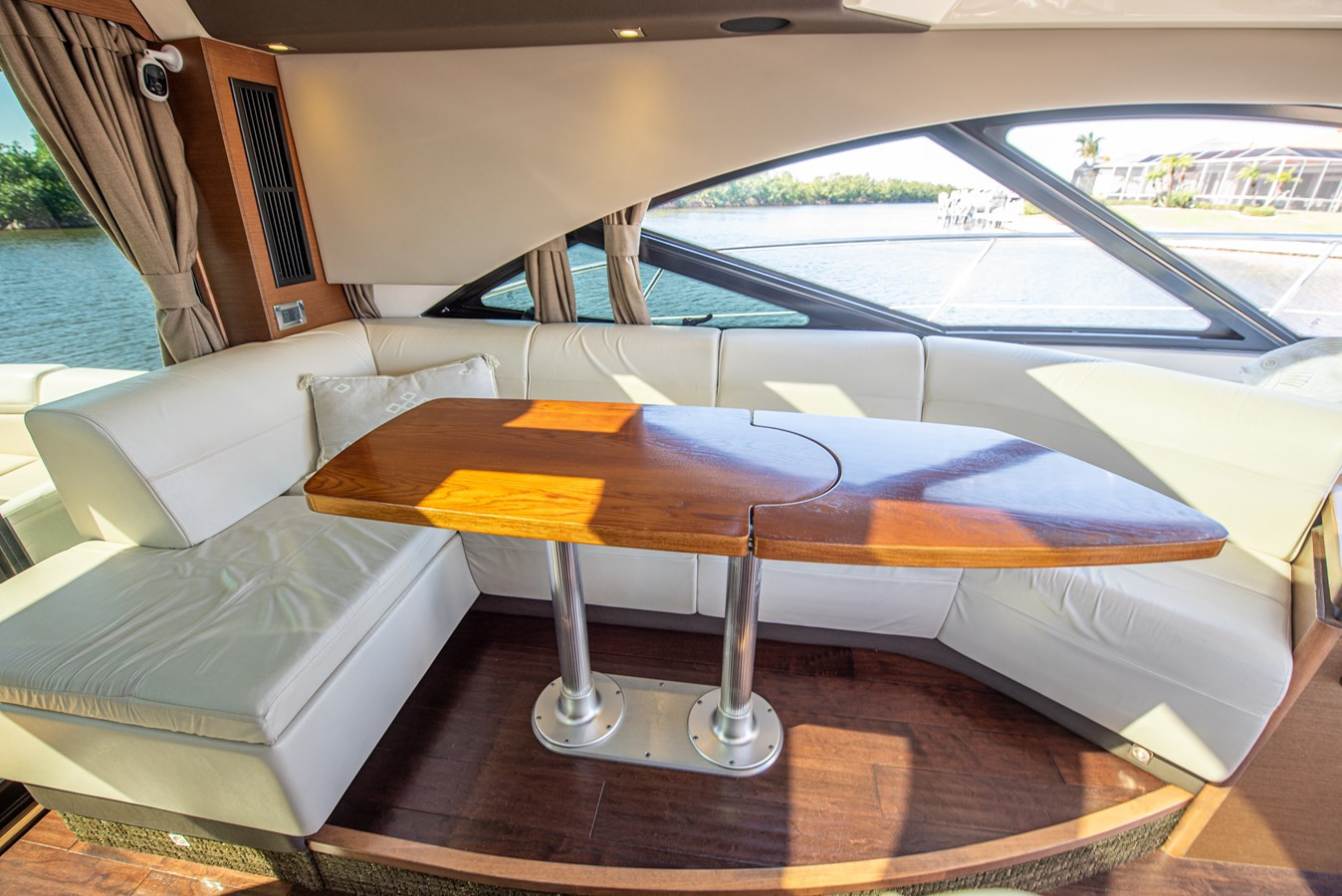 https://arconyachts.ams3.digitaloceanspaces.com/134992/conversions/large_4598229-optimize.jpg