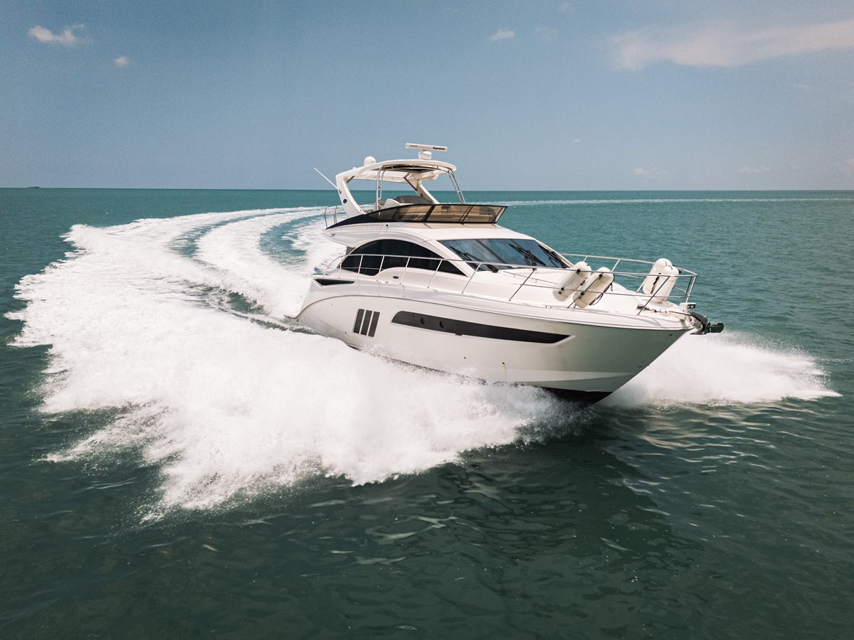 https://arconyachts.ams3.digitaloceanspaces.com/135003/conversions/large_4291394-optimize.jpg