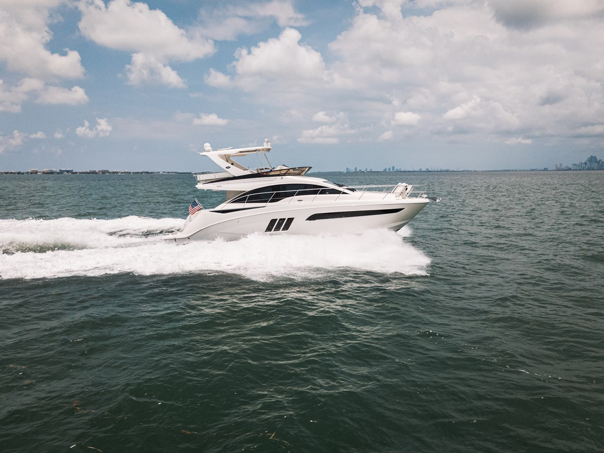 https://arconyachts.ams3.digitaloceanspaces.com/135009/conversions/large_4291396-optimize.jpg