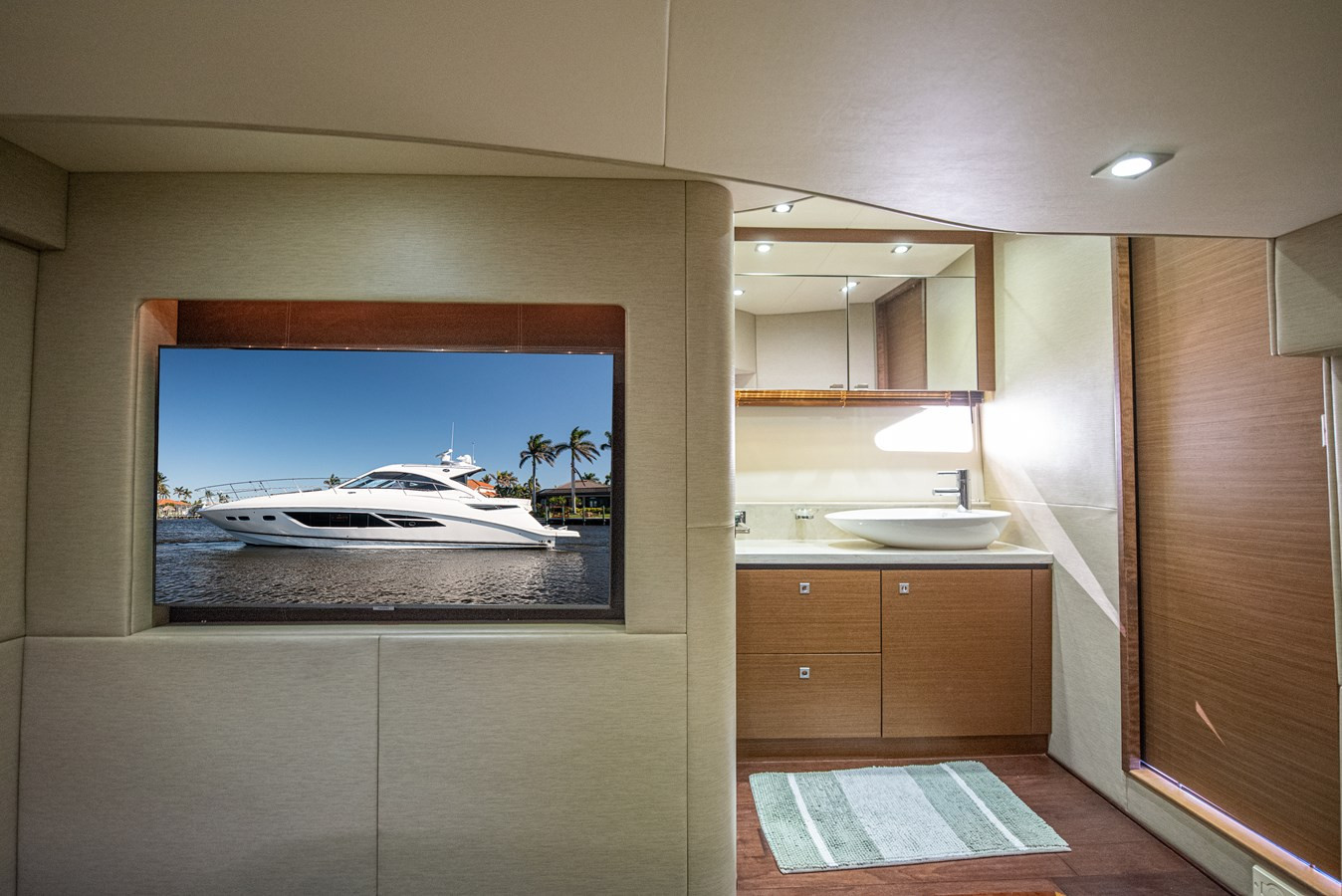 https://arconyachts.ams3.digitaloceanspaces.com/135044/conversions/large_4598570-optimize.jpg