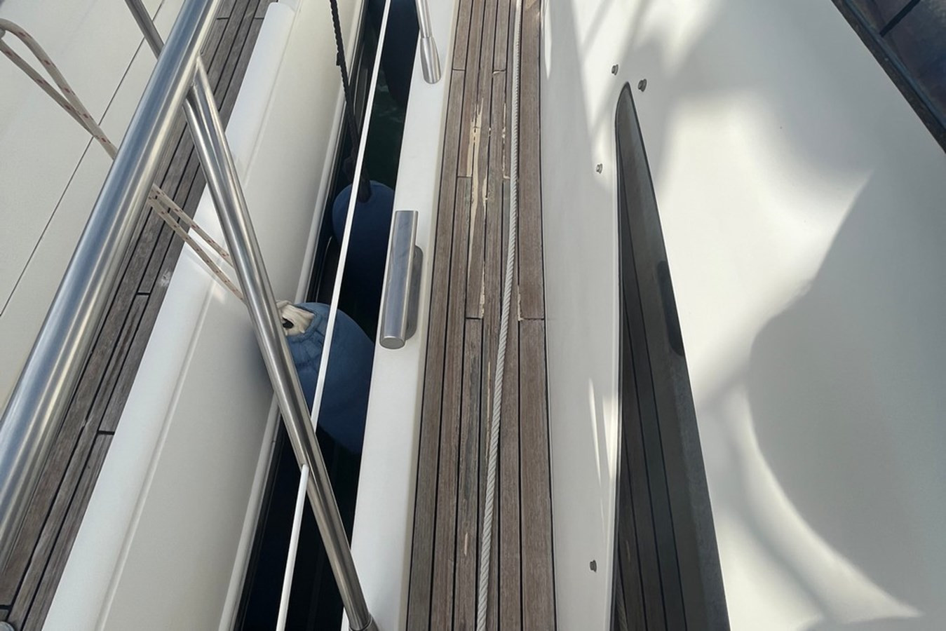 https://arconyachts.ams3.digitaloceanspaces.com/135154/conversions/large_4417726-optimize.jpg