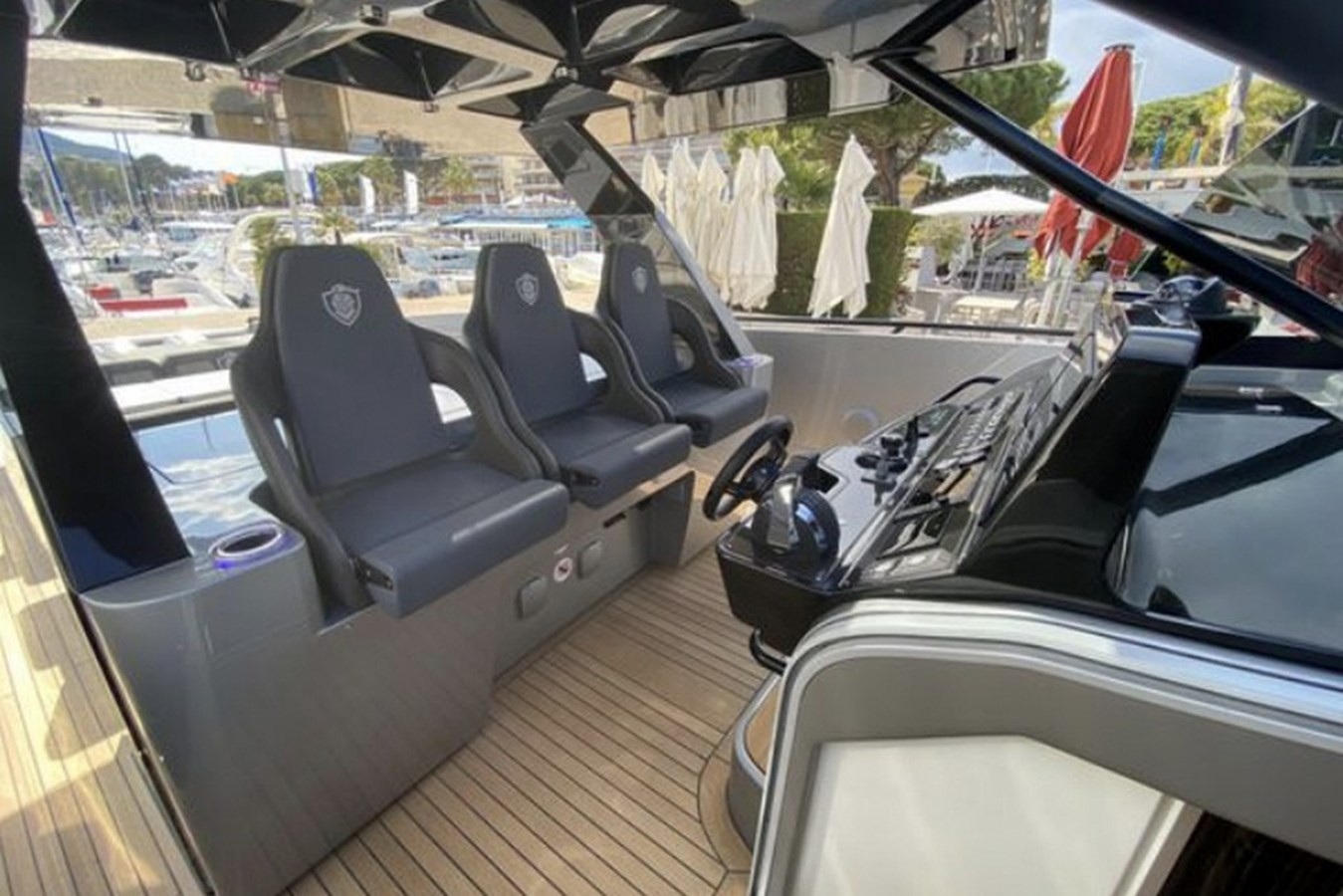 https://arconyachts.ams3.digitaloceanspaces.com/135191/conversions/large_4320103-optimize.jpg