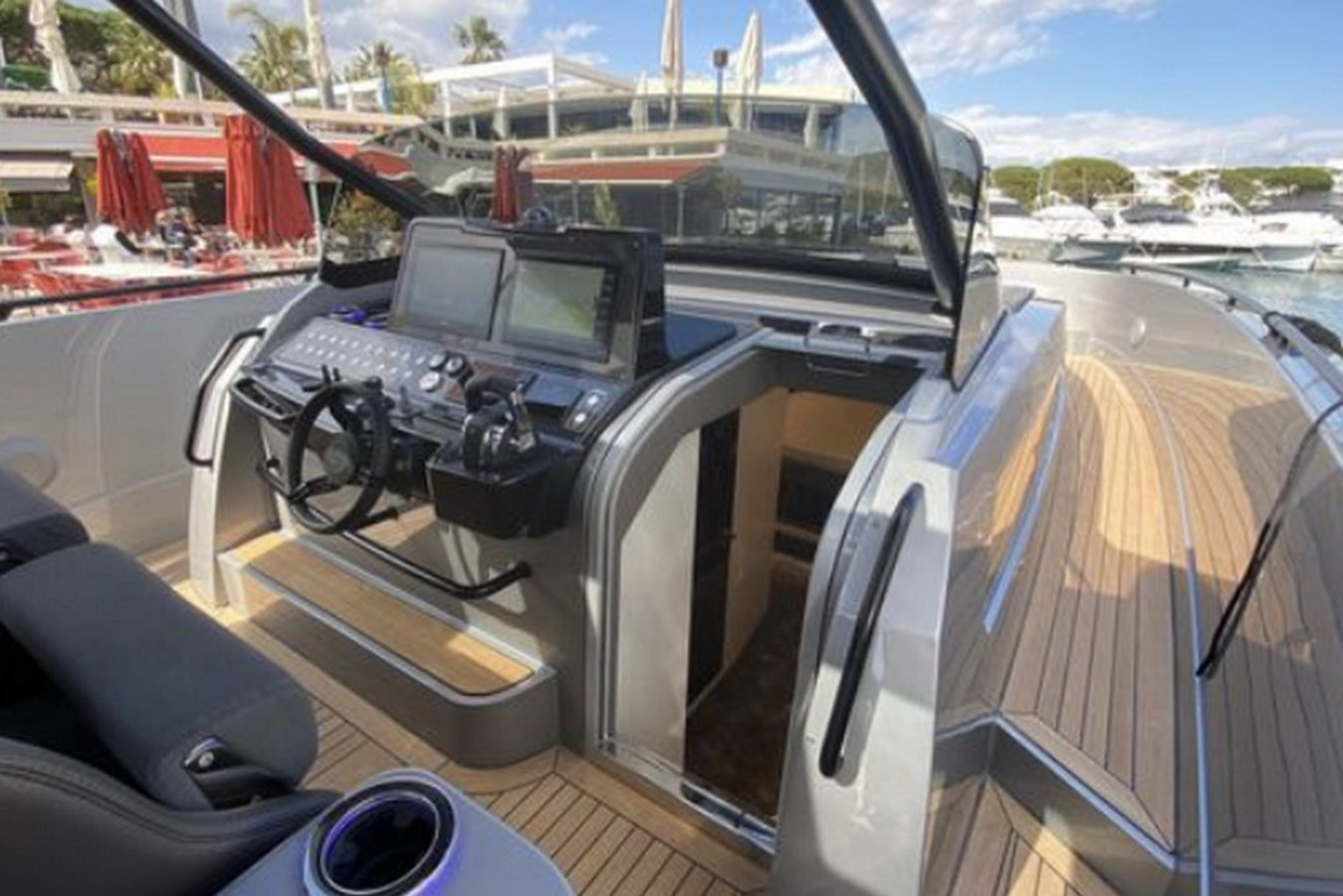 https://arconyachts.ams3.digitaloceanspaces.com/135193/conversions/large_4320104-optimize.jpg