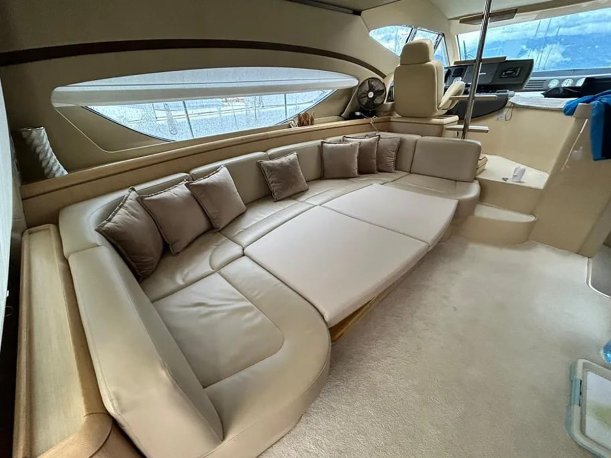 https://arconyachts.ams3.digitaloceanspaces.com/135428/conversions/large_4160773-optimize.jpg