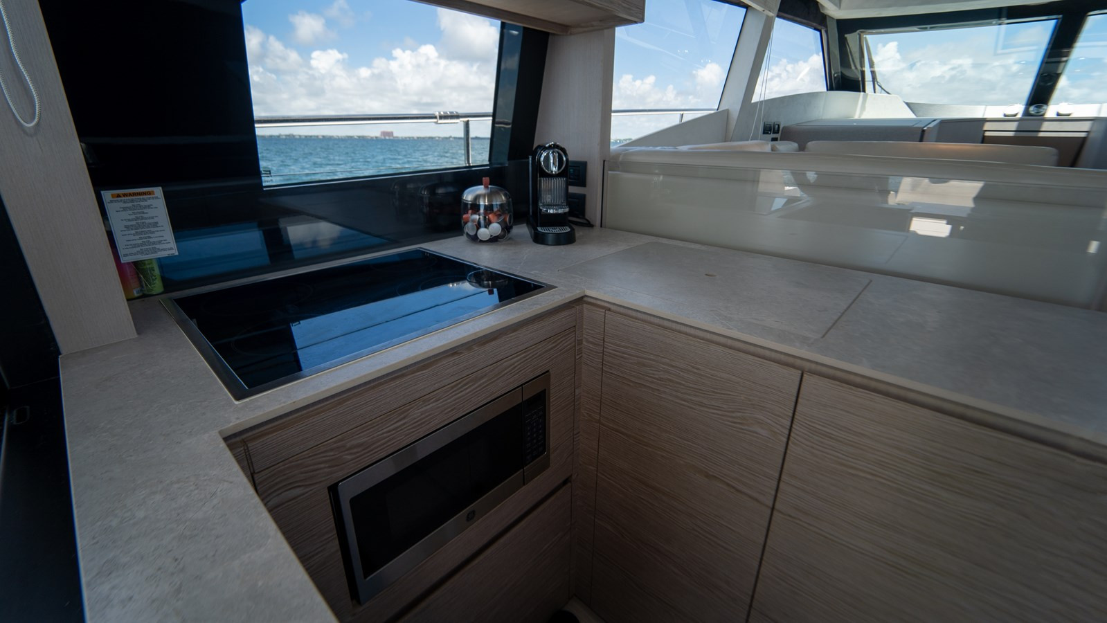 https://arconyachts.ams3.digitaloceanspaces.com/135544/conversions/large_4746998-optimize.jpg