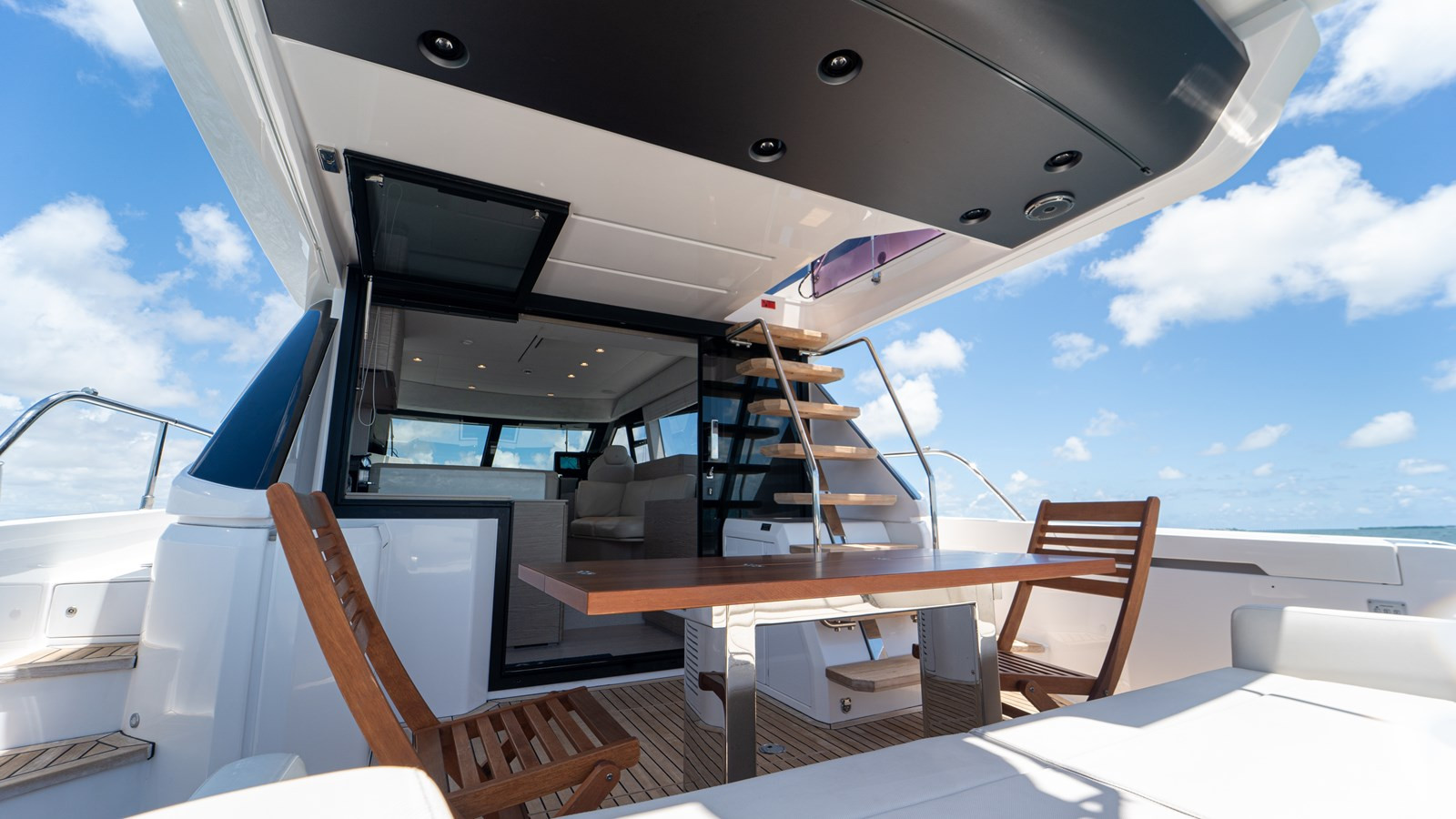 https://arconyachts.ams3.digitaloceanspaces.com/135578/conversions/large_4747009-optimize.jpg