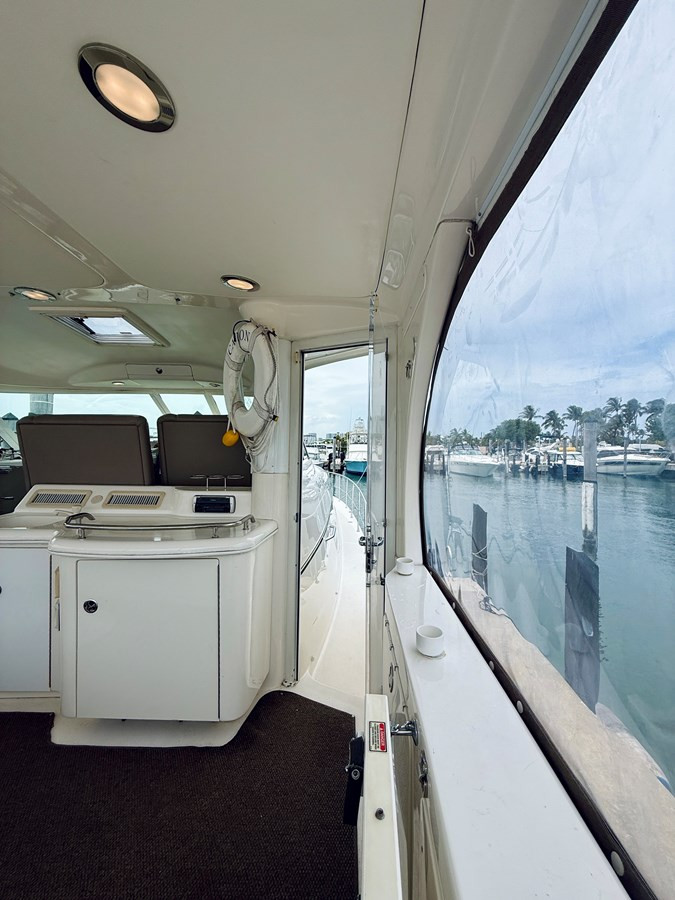 https://arconyachts.ams3.digitaloceanspaces.com/135582/conversions/large_4721592-optimize.jpg