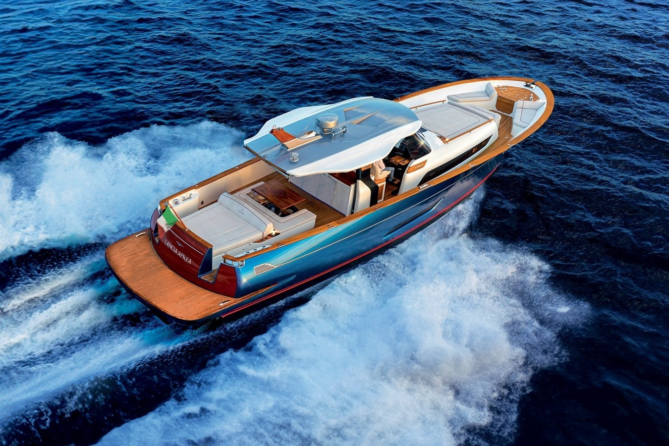 https://arconyachts.ams3.digitaloceanspaces.com/135589/conversions/large_4831271-optimize.jpg