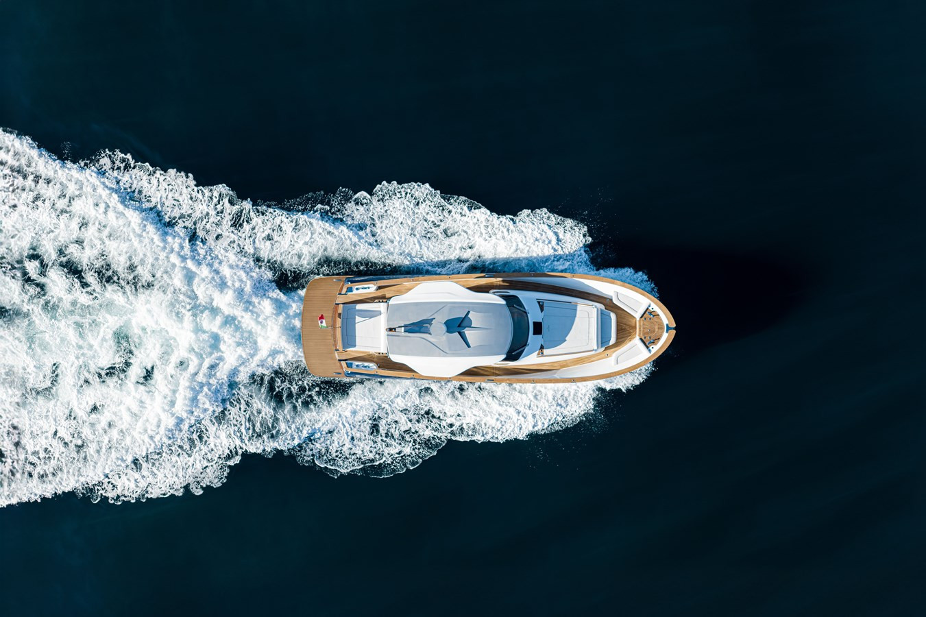 https://arconyachts.ams3.digitaloceanspaces.com/135601/conversions/large_4831270-optimize.jpg