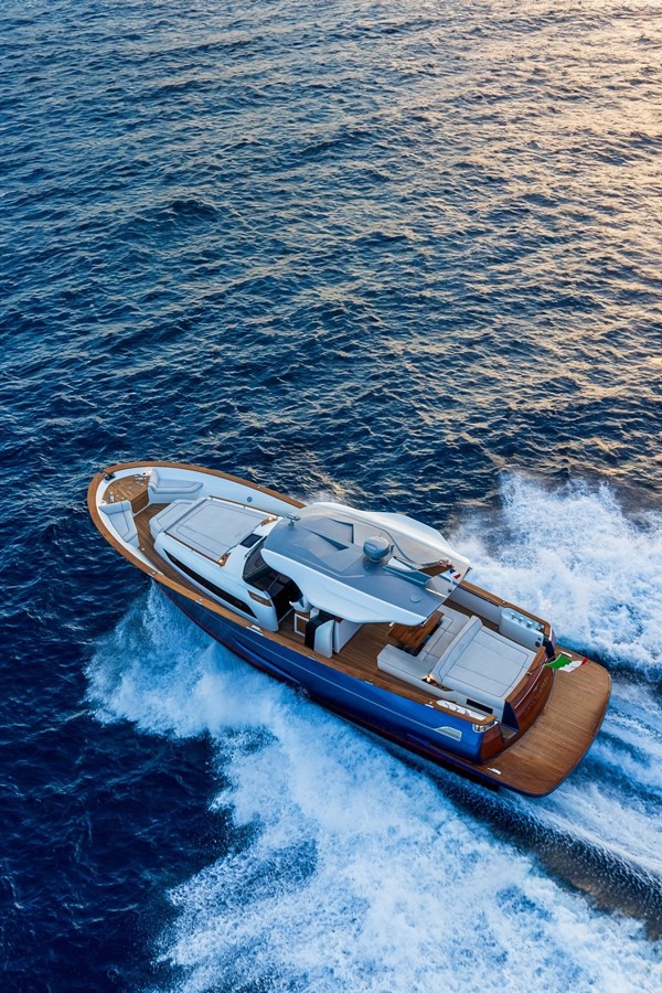 https://arconyachts.ams3.digitaloceanspaces.com/135609/conversions/large_4831274-optimize.jpg