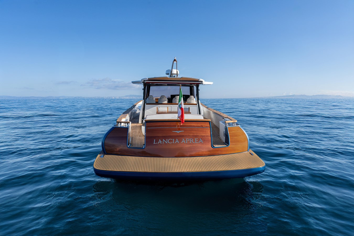 https://arconyachts.ams3.digitaloceanspaces.com/135615/conversions/large_4831282-optimize.jpg