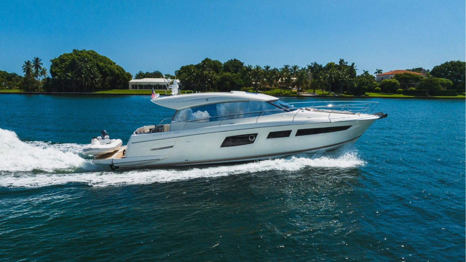 https://arconyachts.ams3.digitaloceanspaces.com/135650/conversions/large_3915098-optimize.jpg