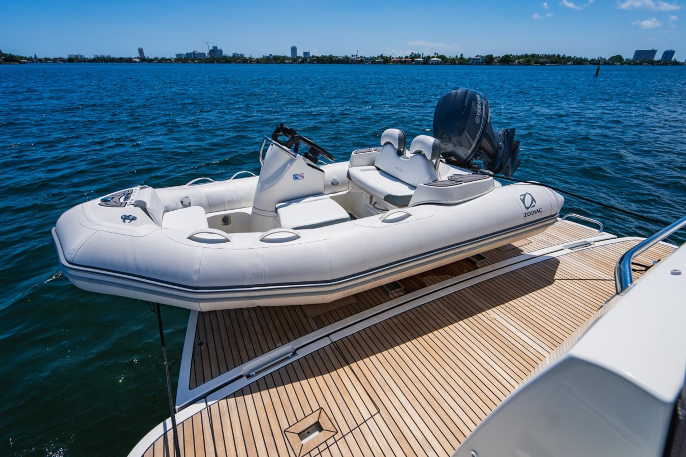 https://arconyachts.ams3.digitaloceanspaces.com/135698/conversions/large_3915115-optimize.jpg