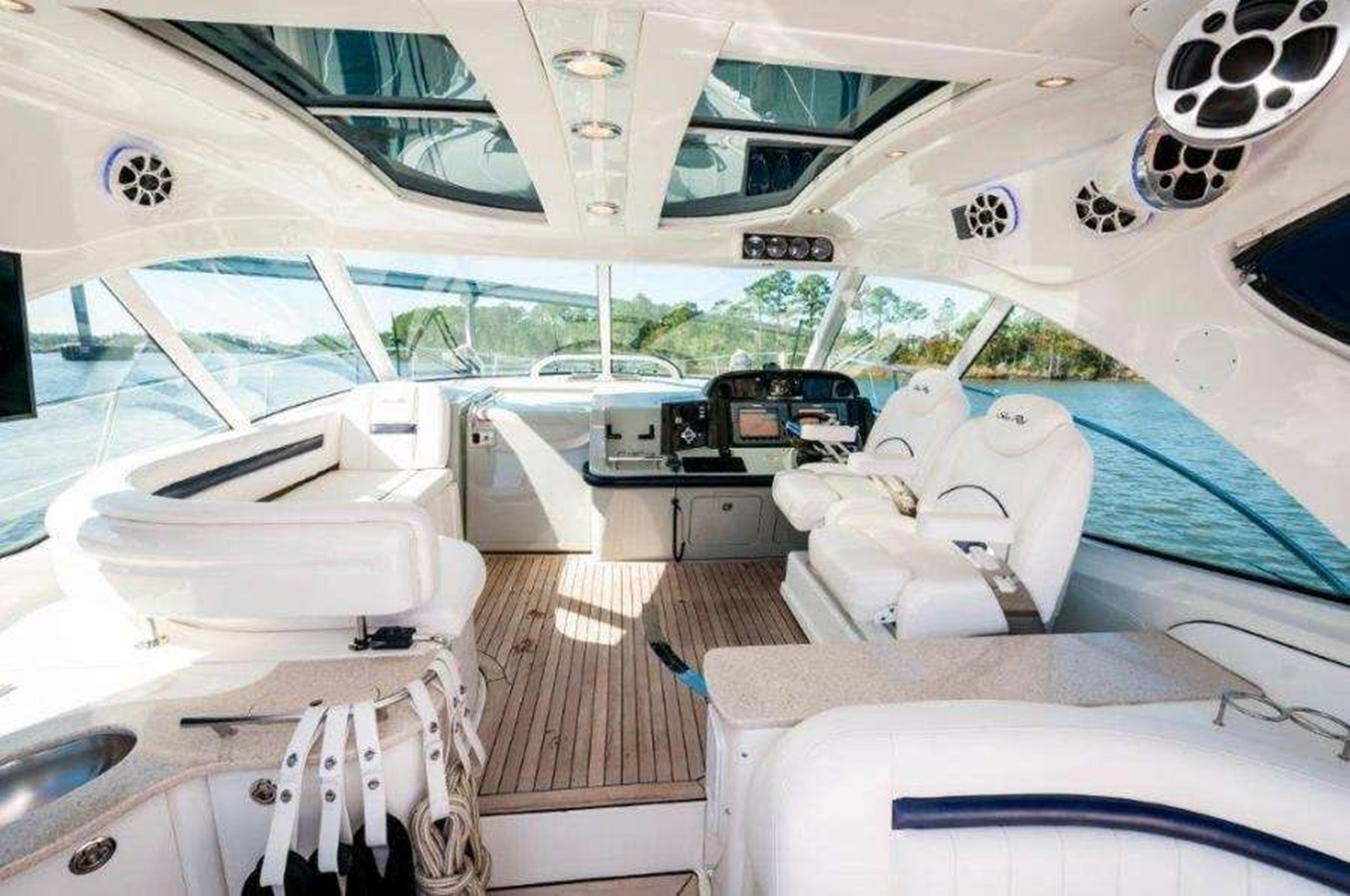 https://arconyachts.ams3.digitaloceanspaces.com/135788/conversions/large_4724188-optimize.jpg