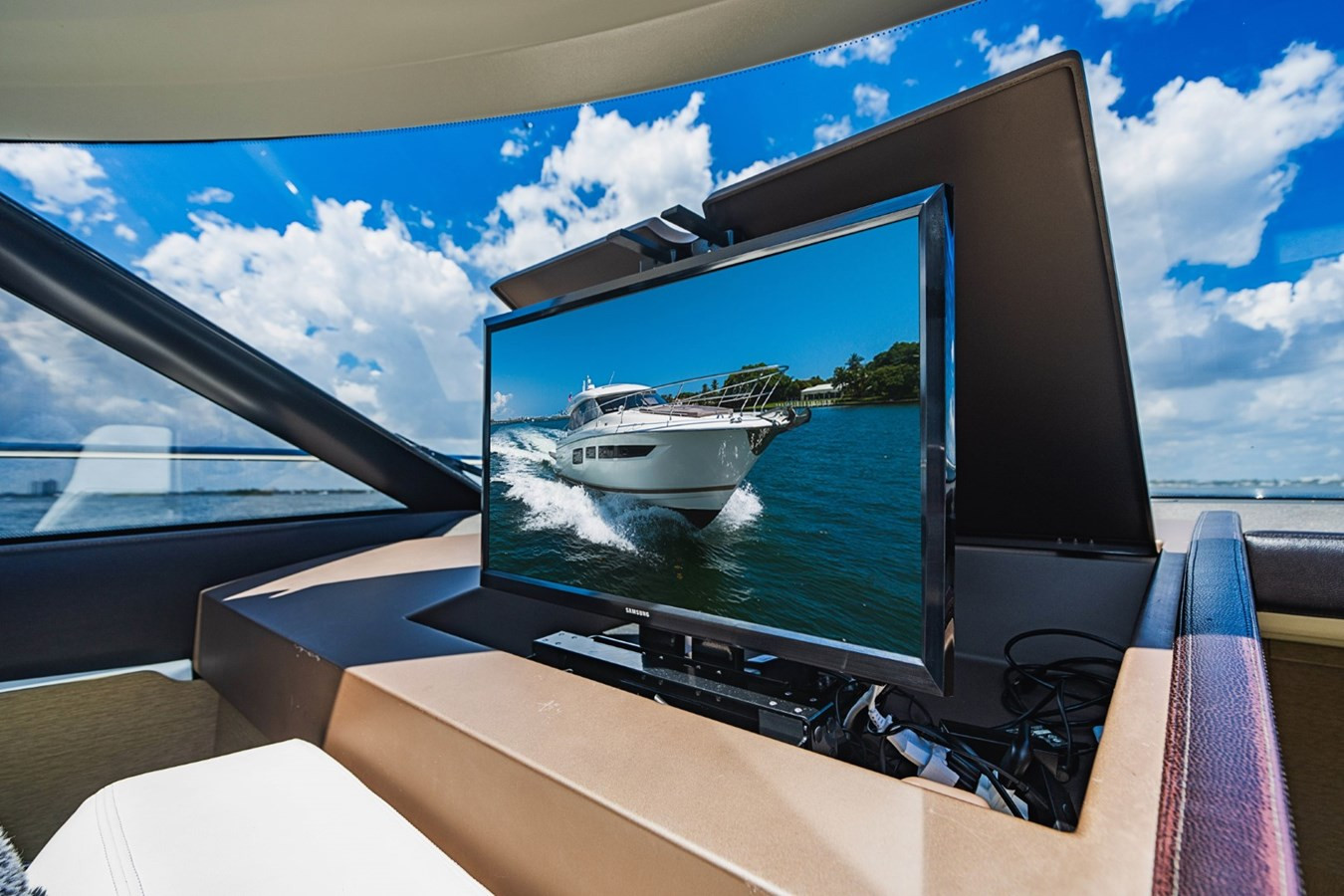 https://arconyachts.ams3.digitaloceanspaces.com/135789/conversions/large_3915145-optimize.jpg