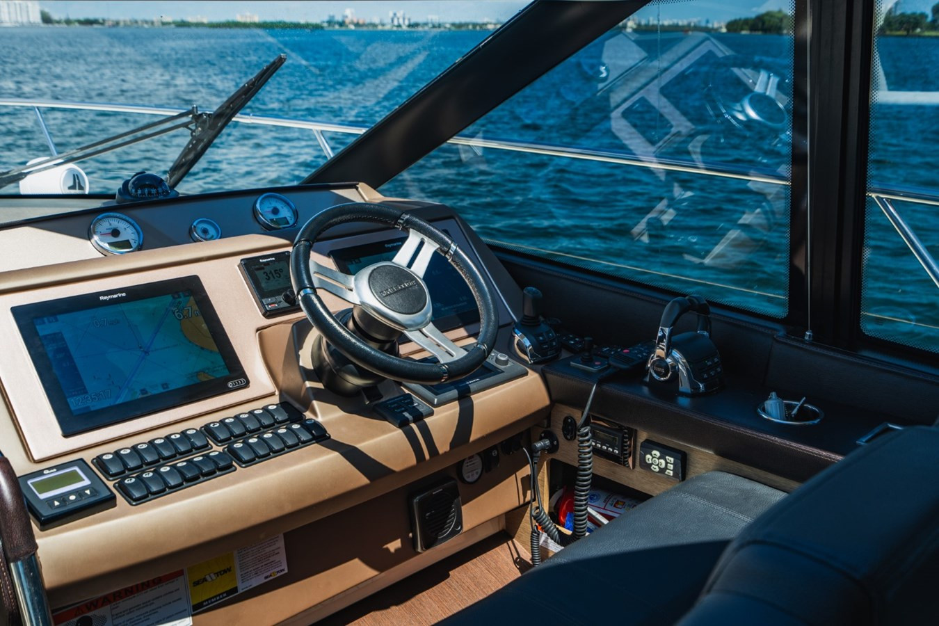 https://arconyachts.ams3.digitaloceanspaces.com/135798/conversions/large_3915148-optimize.jpg