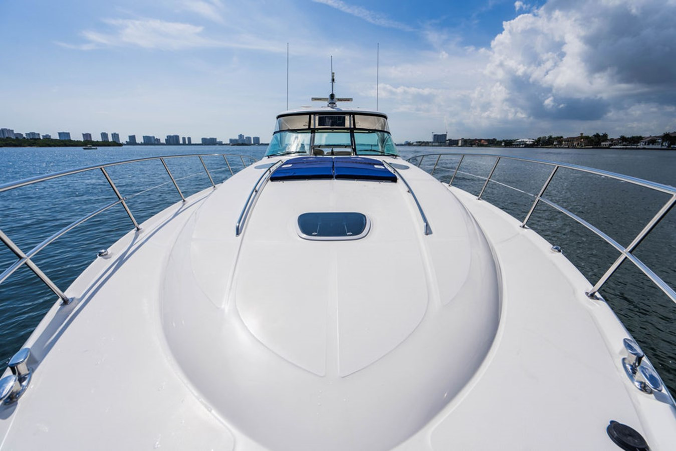 https://arconyachts.ams3.digitaloceanspaces.com/135822/conversions/large_4173517-optimize.jpg