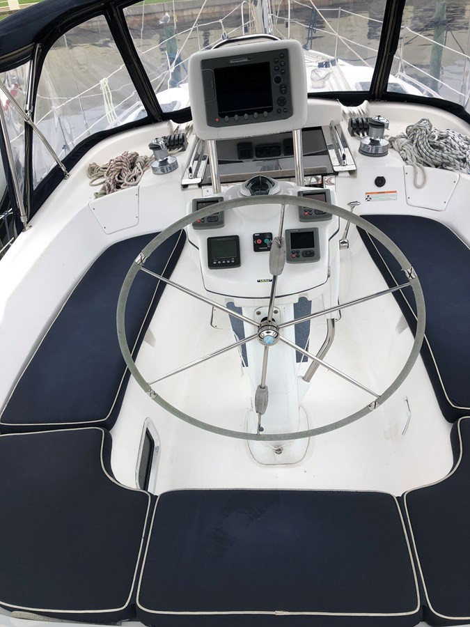 https://arconyachts.ams3.digitaloceanspaces.com/135857/conversions/large_2719936-optimize.jpg