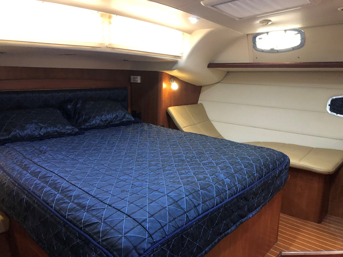 https://arconyachts.ams3.digitaloceanspaces.com/135907/conversions/large_2719955-optimize.jpg