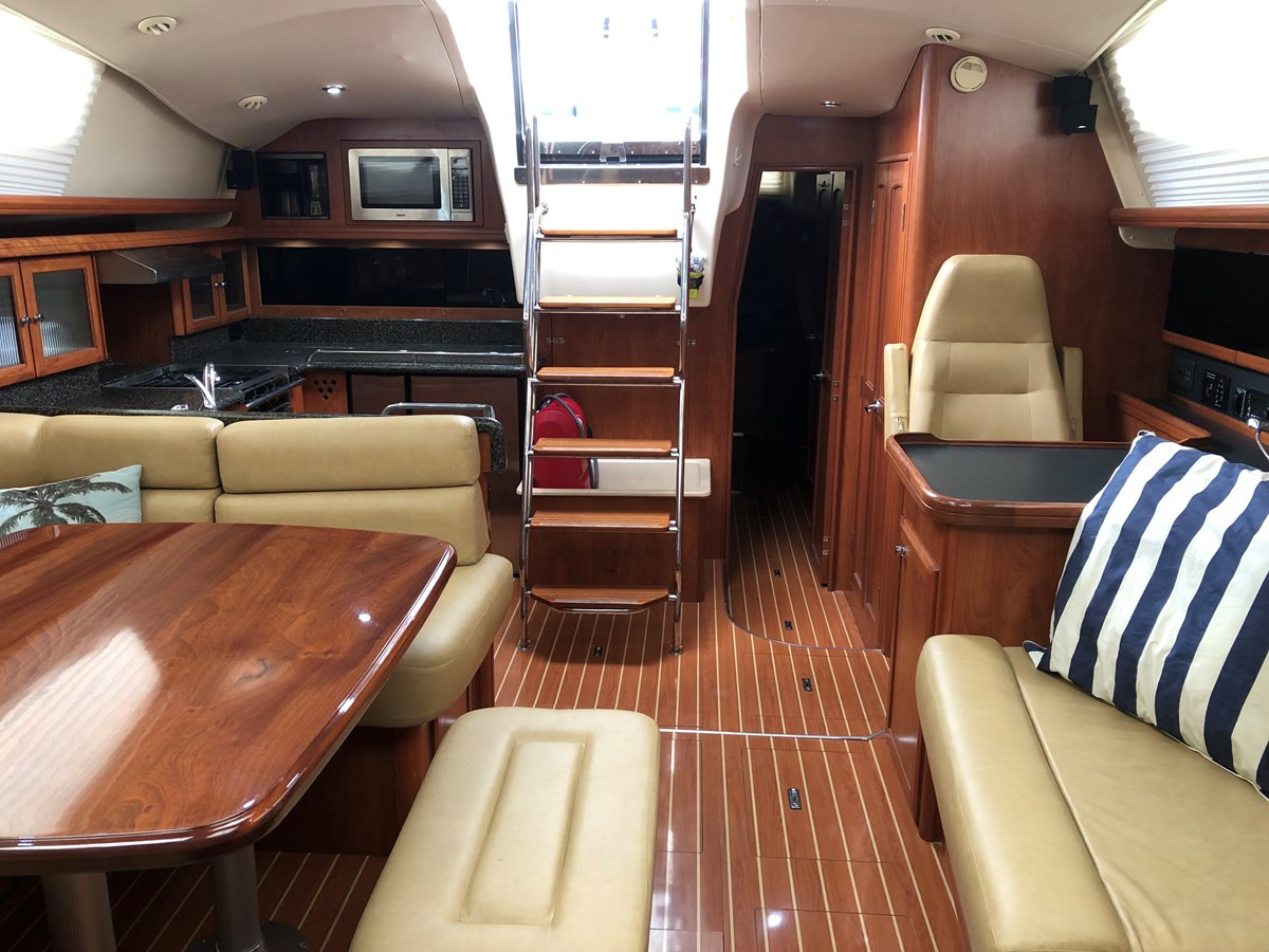 https://arconyachts.ams3.digitaloceanspaces.com/135947/conversions/large_2719971-optimize.jpg