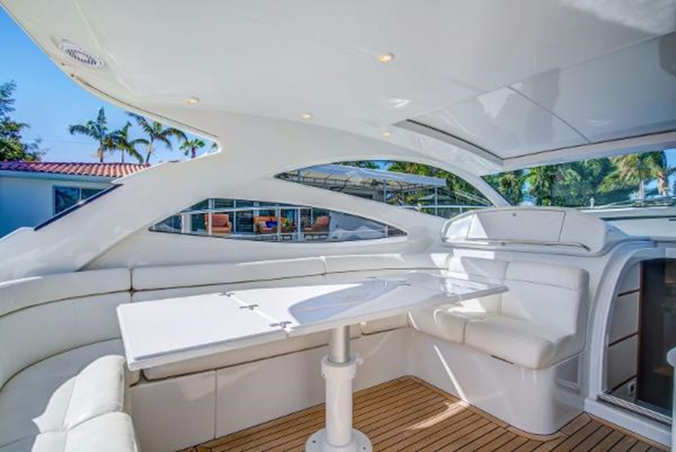 https://arconyachts.ams3.digitaloceanspaces.com/135968/conversions/large_2833014-optimize.jpg