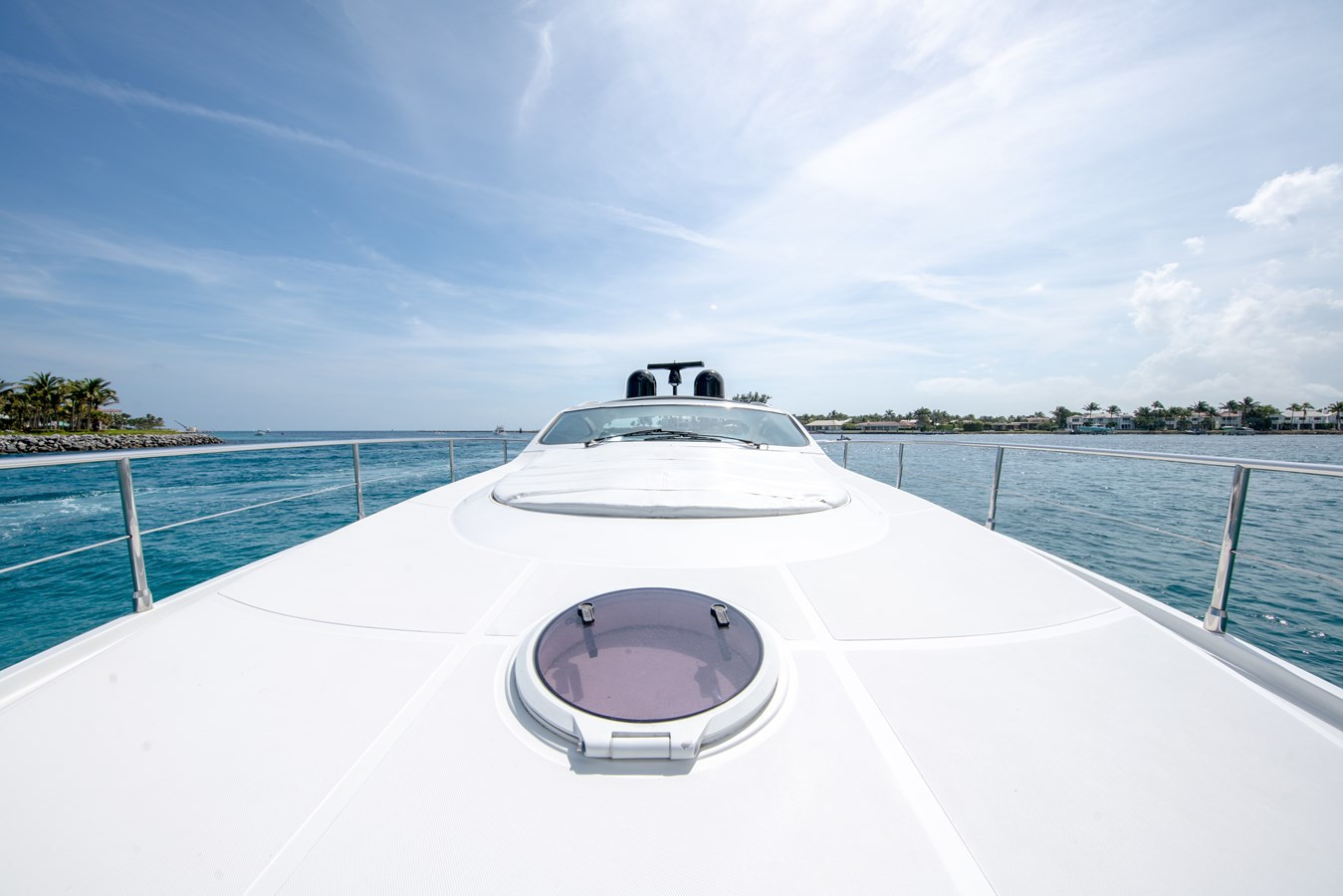 https://arconyachts.ams3.digitaloceanspaces.com/136024/conversions/large_3189035-optimize.jpg