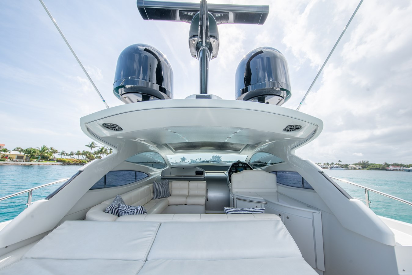 https://arconyachts.ams3.digitaloceanspaces.com/136034/conversions/large_3189038-optimize.jpg