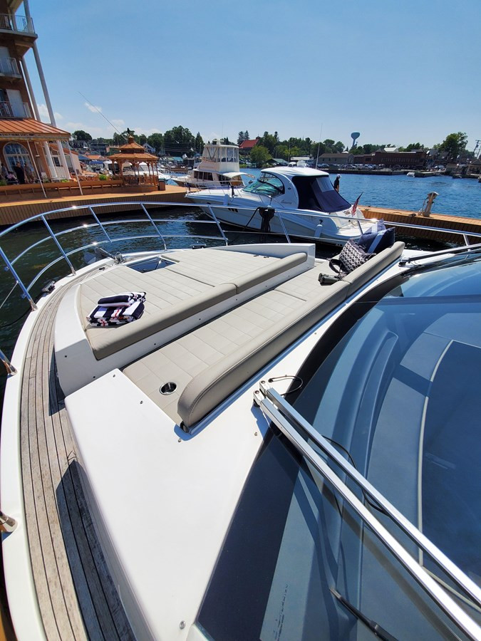 https://arconyachts.ams3.digitaloceanspaces.com/136069/conversions/large_3801887-optimize.jpg