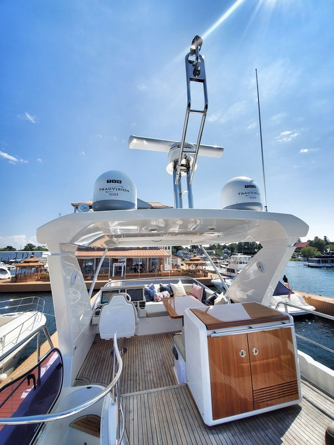 https://arconyachts.ams3.digitaloceanspaces.com/136106/conversions/large_3801900-optimize.jpg