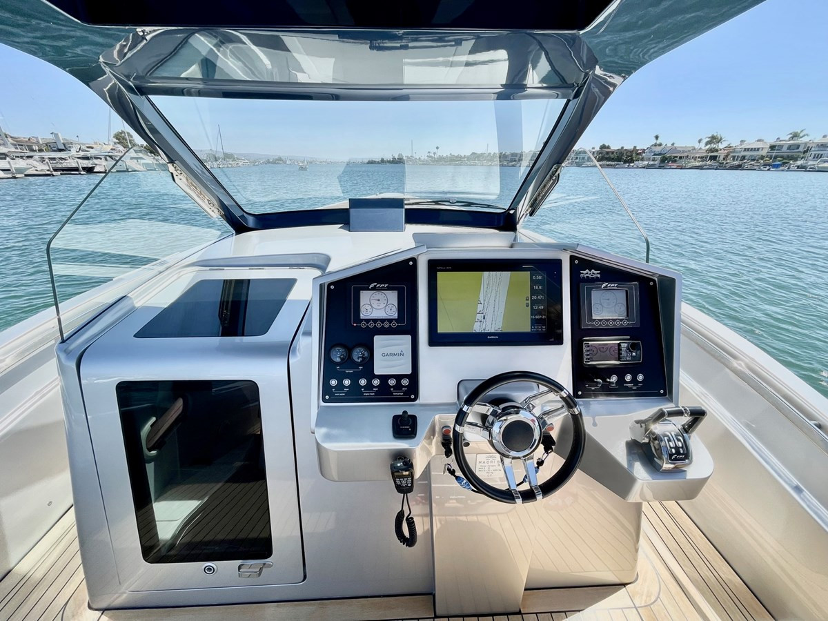 https://arconyachts.ams3.digitaloceanspaces.com/136153/conversions/large_3338745-optimize.jpg