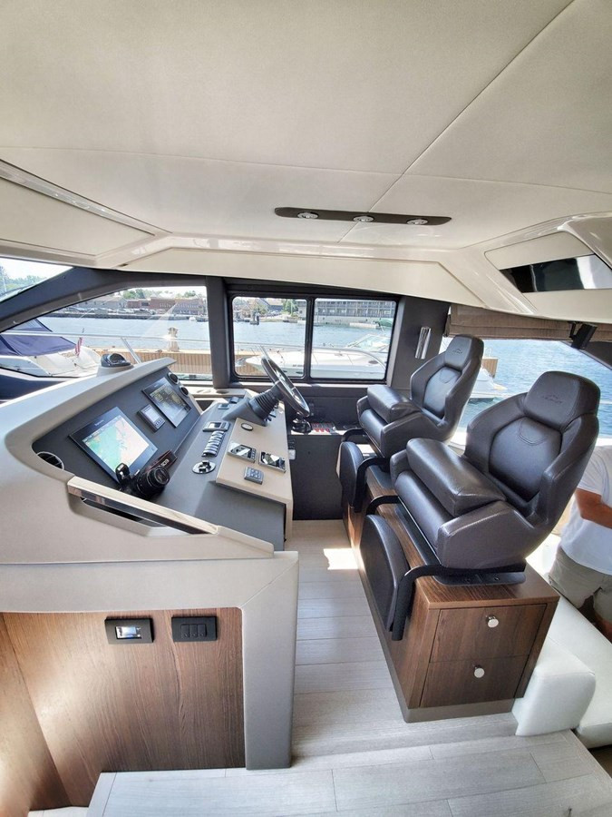https://arconyachts.ams3.digitaloceanspaces.com/136154/conversions/large_3801916-optimize.jpg