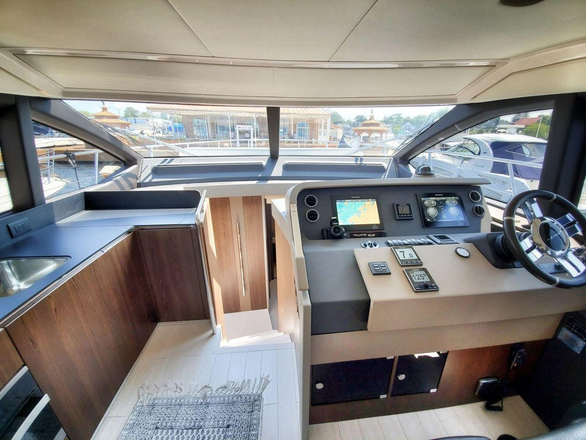 https://arconyachts.ams3.digitaloceanspaces.com/136177/conversions/large_3801924-optimize.jpg