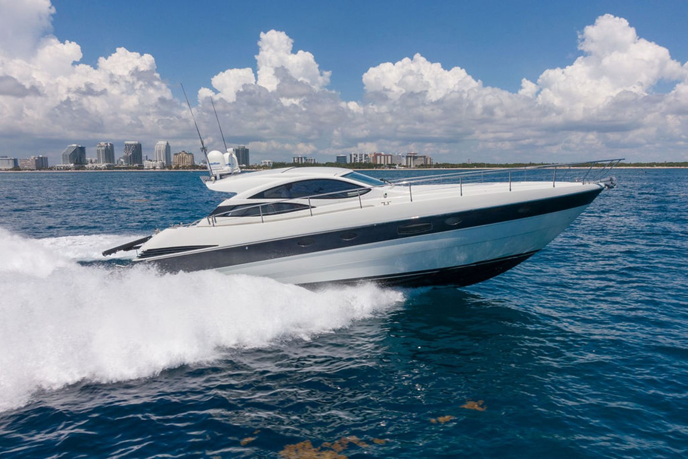 https://arconyachts.ams3.digitaloceanspaces.com/136333/conversions/large_3556829-optimize.jpg