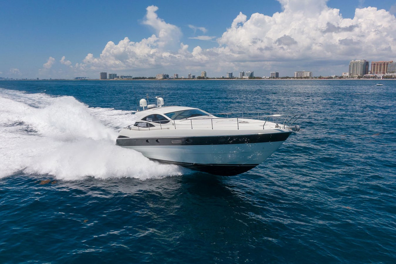 https://arconyachts.ams3.digitaloceanspaces.com/136339/conversions/large_3556831-optimize.jpg
